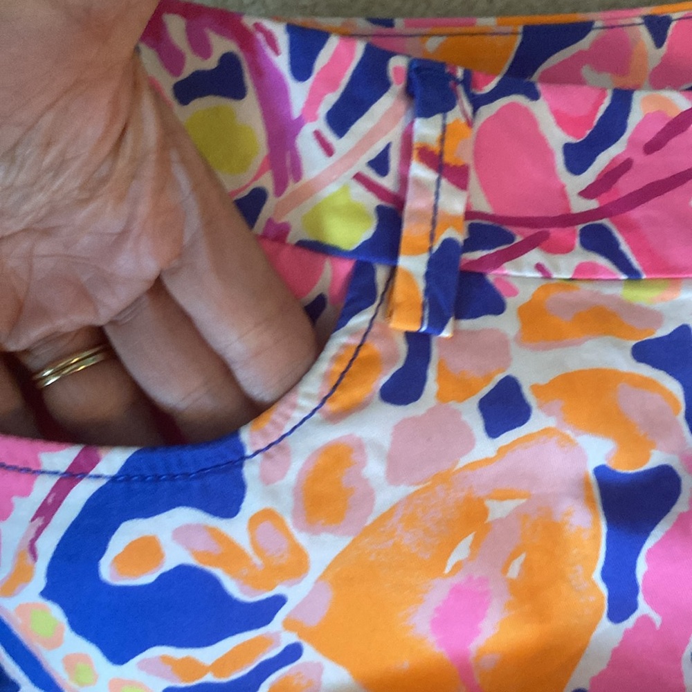 Lilly Pulitzer size 4 coral reef print pants excellent condition - Picture 7 of 8
